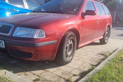 Skoda Octavia 215.000 km 1.850 &euro; Wiesenfelden 94344