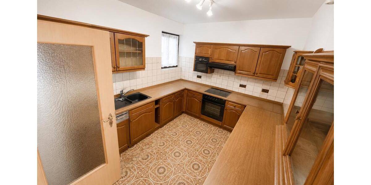 Etagenwohnung Göttingen Oststadt - 4 Zimmer, 142 m&sup2;, 399.000&euro; | Angebot:27197596