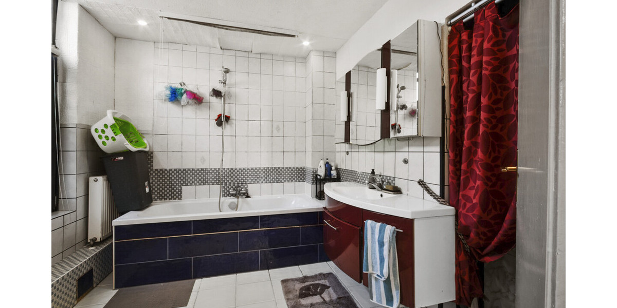 Delmenhorst-Stadtmitte Historische Stadtvilla mit zwei Wohneinheiten und Ausbaureserve - Zweifamilienhaus Delmenhorst | Angebot:25097305