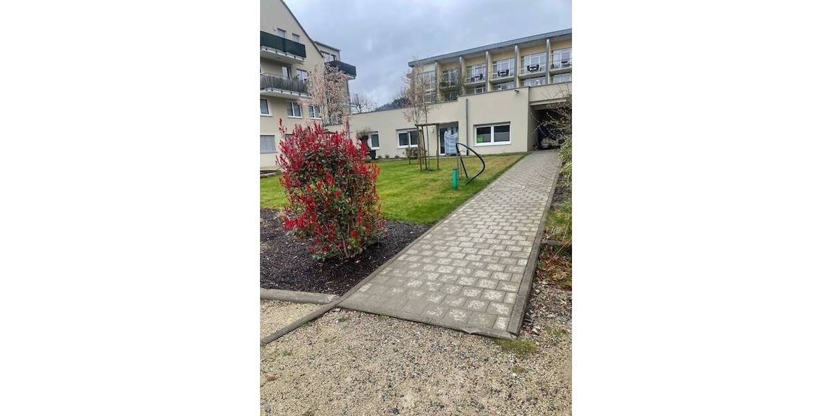 Gewerbeobjekt Gengenbach - 5 Zimmer, 110 m&sup2;, 1.320&euro; | Angebot:26273104