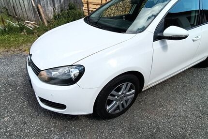 VW Golf 128.924 km 2.950 &euro; Eppenschlag 94536