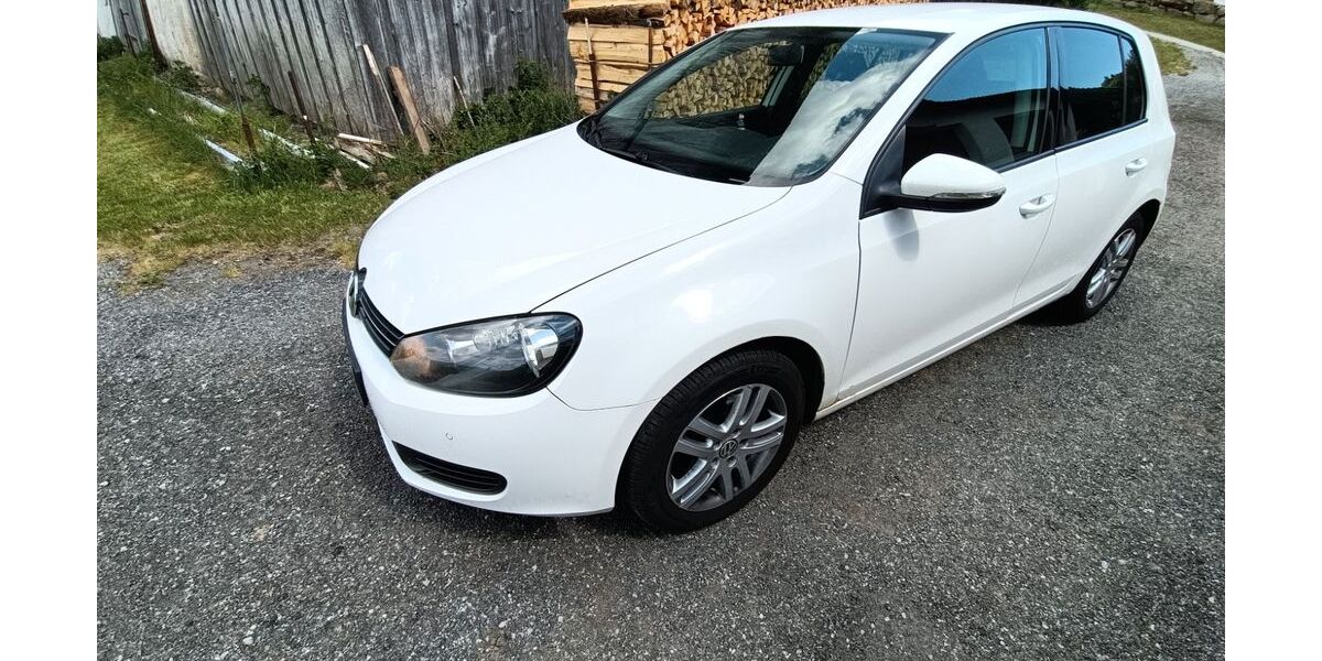 VW Golf 128.924 km 2.950 &euro; Eppenschlag 94536