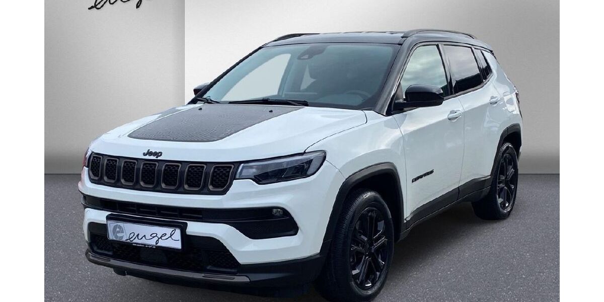 Jeep Compass 15.983 km 24.774 &euro; Wunsiedel 95632