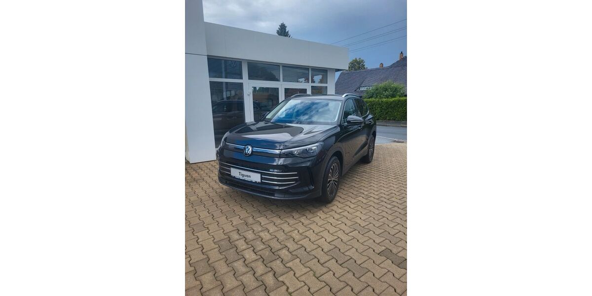 VW Tiguan 1.360 km 45.000 &euro; Großschönau 02779