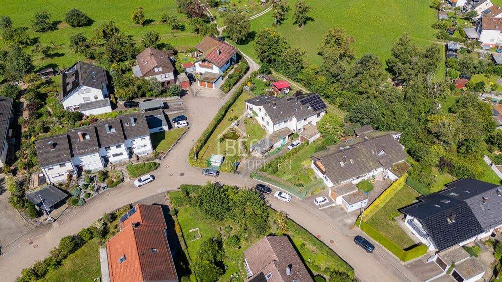 Doppelhaushälfte mit großem Garten in ruhiger Wohnlage 4 zimmer