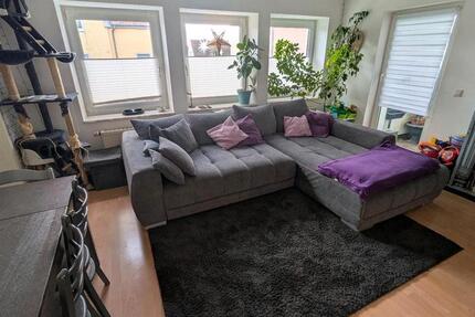 Wunderschöne, helle, frisch renovierte Wohnung mit Küche, Balkon