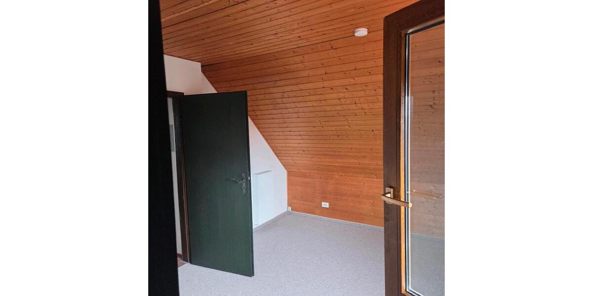 Dachgeschoßwohnung Friedberg - 2 Zimmer, 50 m&sup2;, 500&euro; | Angebot:24681474