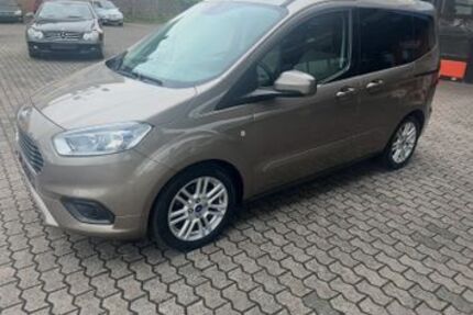 Ford Tourneo Courier 38.000 km 11.500 &euro; Bous 66359