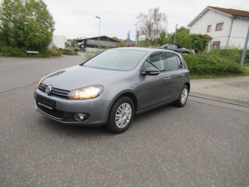 VW Golf 81.000 km 10.700 € Tauberbischofsheim 97941