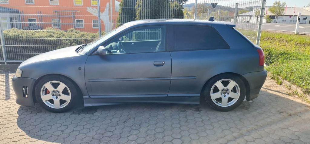 Audi A3 320.000 km 2.500 &euro; Weiden 92637