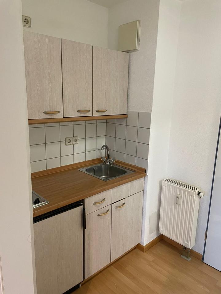 Helle und möblierte 1-Zimmer-Wohnung nahe U-Bahn Jakobinenstraße zimmer