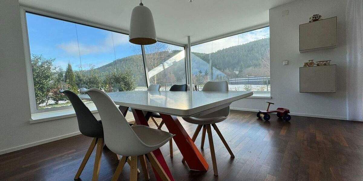 Einfamilienhaus Titisee-Neustadt Titisee - 1 Zimmer, 297 m&sup2;, 1.500.000&euro; | Angebot:25249239