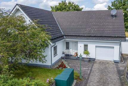 Haus Schmallenberg - 6 Zimmer, 208 m&sup2;, 425.000&euro; | Angebot:25800584