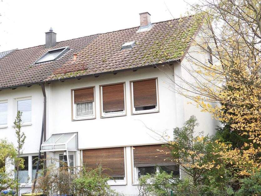 Renovierungsbedürftige REH in super Lage!!! 4 zimmer