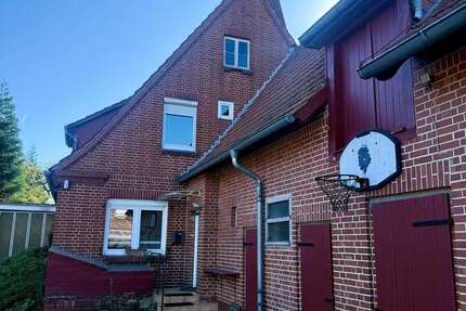 Haus zum Kaufen in Winsen (Aller) 250.000 € 228 m² 8 zimmer