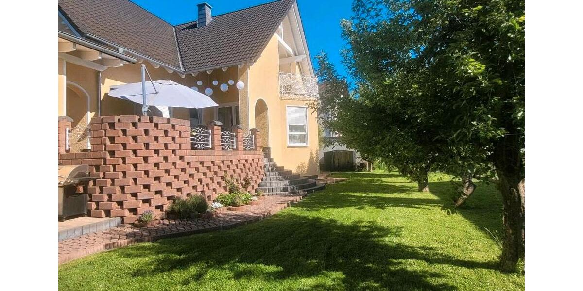 Einfamilienhaus Breidenbach - 8 Zimmer, 207 m&sup2;, 475.000&euro; | Angebot:26818691