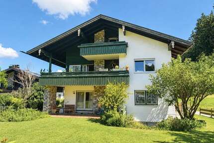 Haus Siegsdorf - 14 Zimmer, 300 m&sup2;, 698.000&euro; | Angebot:27131780
