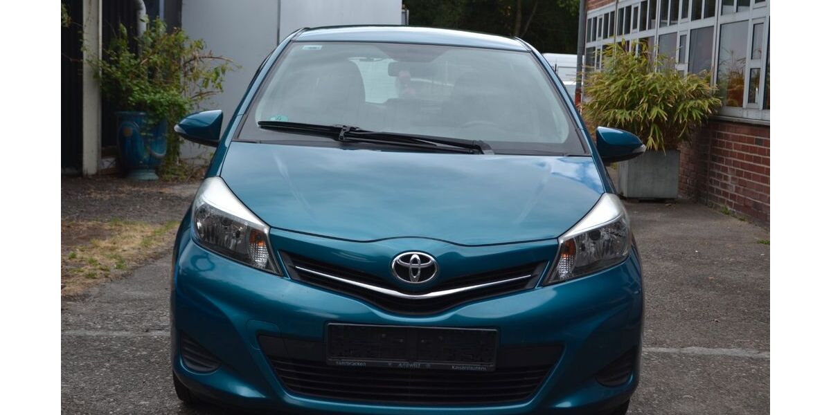 Toyota Yaris 200.000 km 5.400 &euro; köln 50969