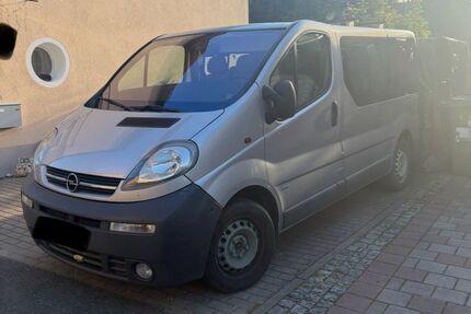 Opel Vivaro 178.000 km 5.000 &euro; Velden 91235