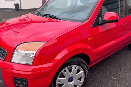 Ford Fusion 66.000 km 5.900 &euro; Bergisch-Gladbach 51469