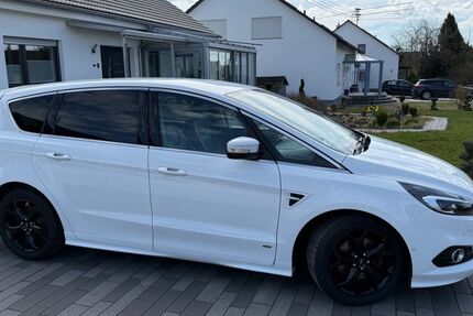 Ford S-Max 146.000 km 13.300 &euro; Eutingen 72184
