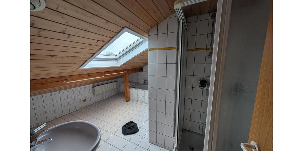 Dachgeschoßwohnung Winnenden - 3 Zimmer, 60 m&sup2;, 820&euro; | Angebot:25446951