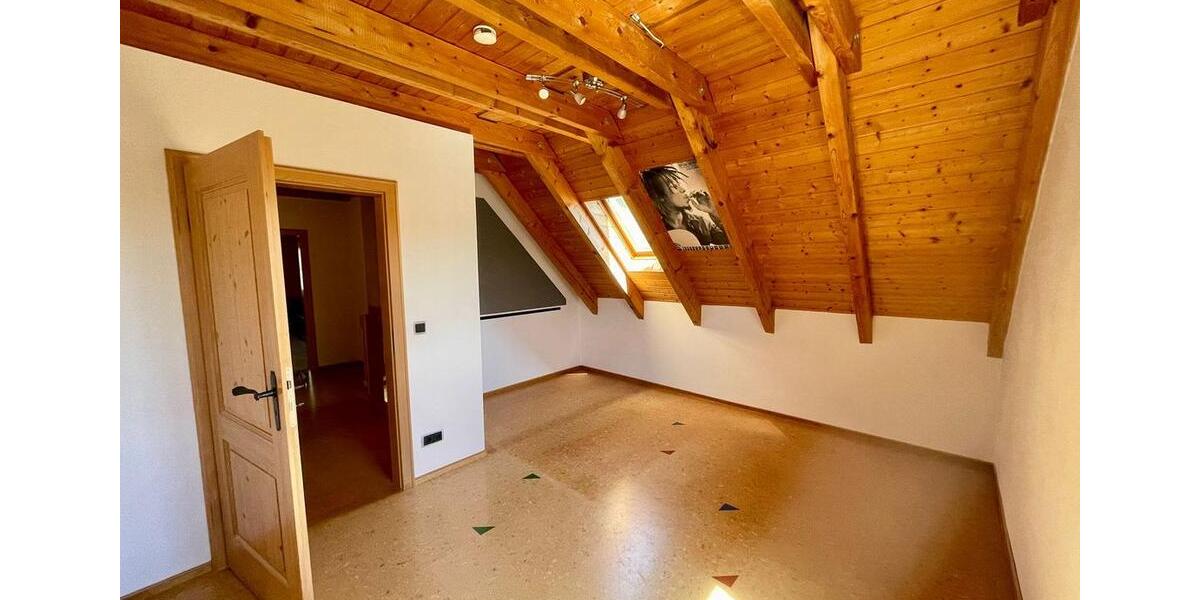 Einfamilienhaus Kösching - 7 Zimmer, 142 m&sup2;, 483.000&euro; | Angebot:26942044