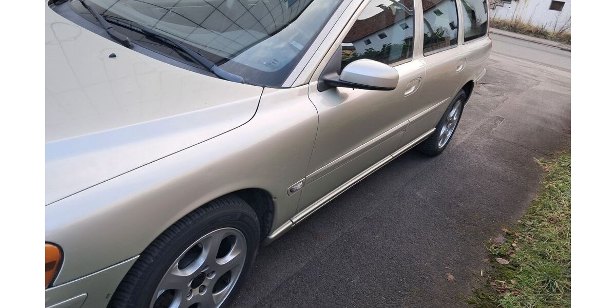 Volvo V70 261.000 km 5.500 &euro; Liebenau 34396