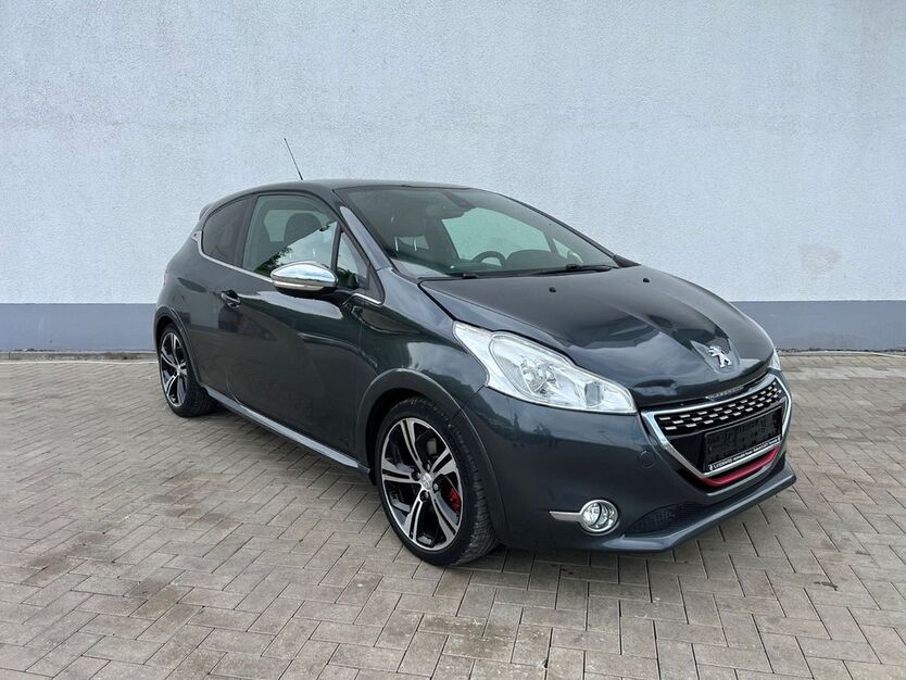 Peugeot 208 102.000 km 7.400 € Trierweiler 54311