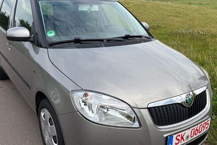 Skoda Roomster 129.000 km 3.499 &euro; HALLE 06116