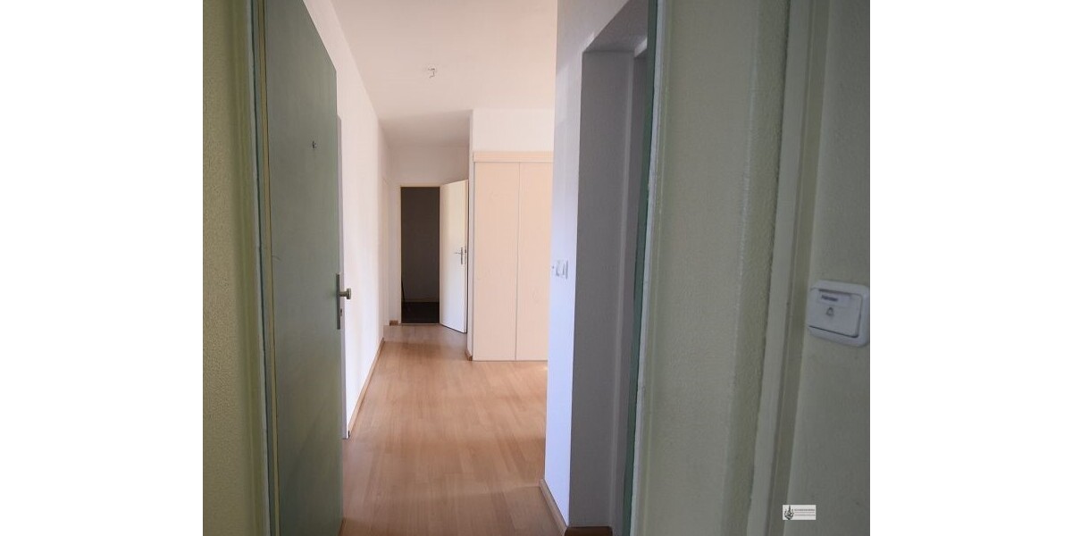 Große 71 m² 3 Zimmer Wohnung mit Einbauküche und Balkon 3 zimmer