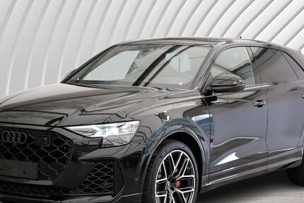 Audi RSQ8 2.000 km 135.990 &euro; Unterschleißheim 85716