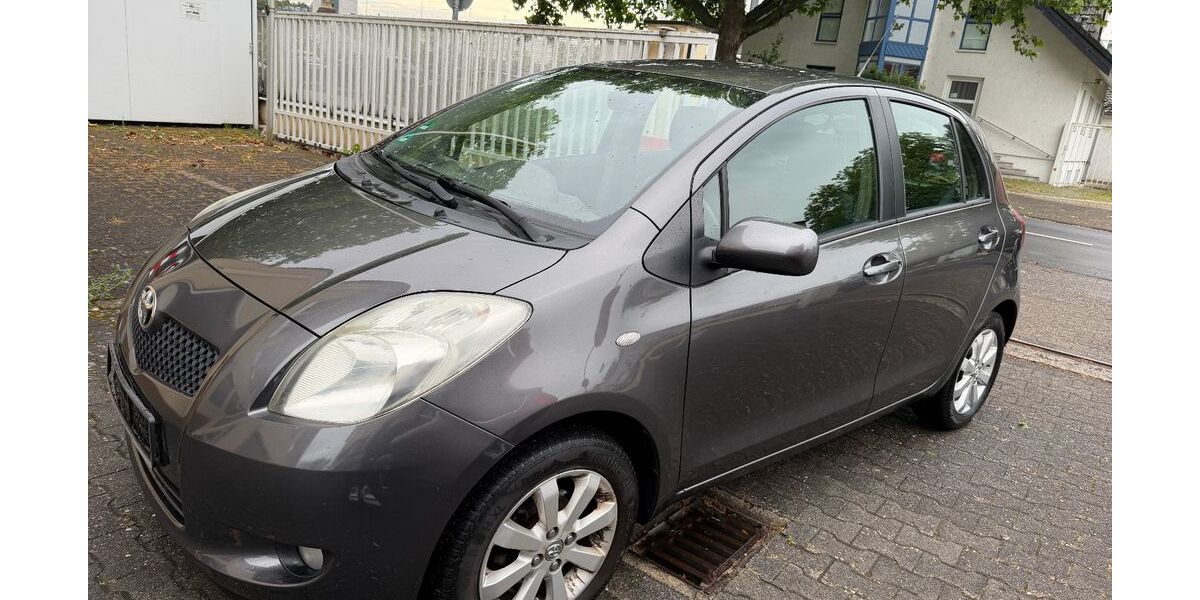 Toyota Yaris 111.870 km 3.333 &euro; NEU ISENBURG 63263