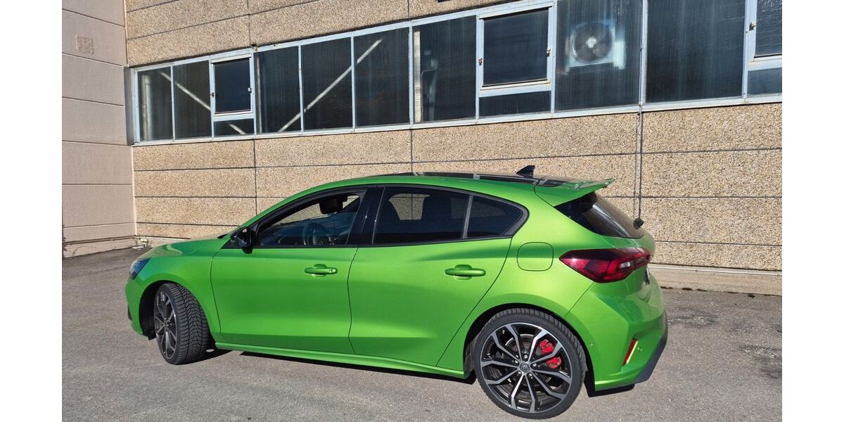 Ford Focus 64.000 km 27.999 &euro; Dürrn 75248