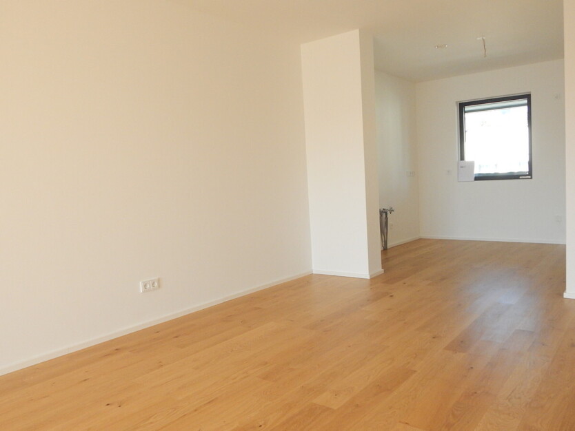 Helle, derzeit vermietete, sehr große 2 Zi. Wohnung im Zentrum von Freilassing - mit Bergblick. 2 zimmer