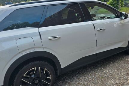 Peugeot 5008 14.200 km 31.300 &euro; Karlsruhe 76131