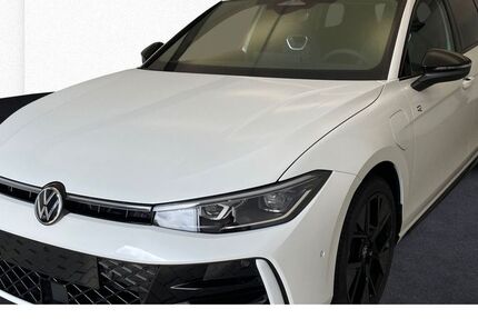 VW Passat 5.251 km 50.330 € Leipzig 04178