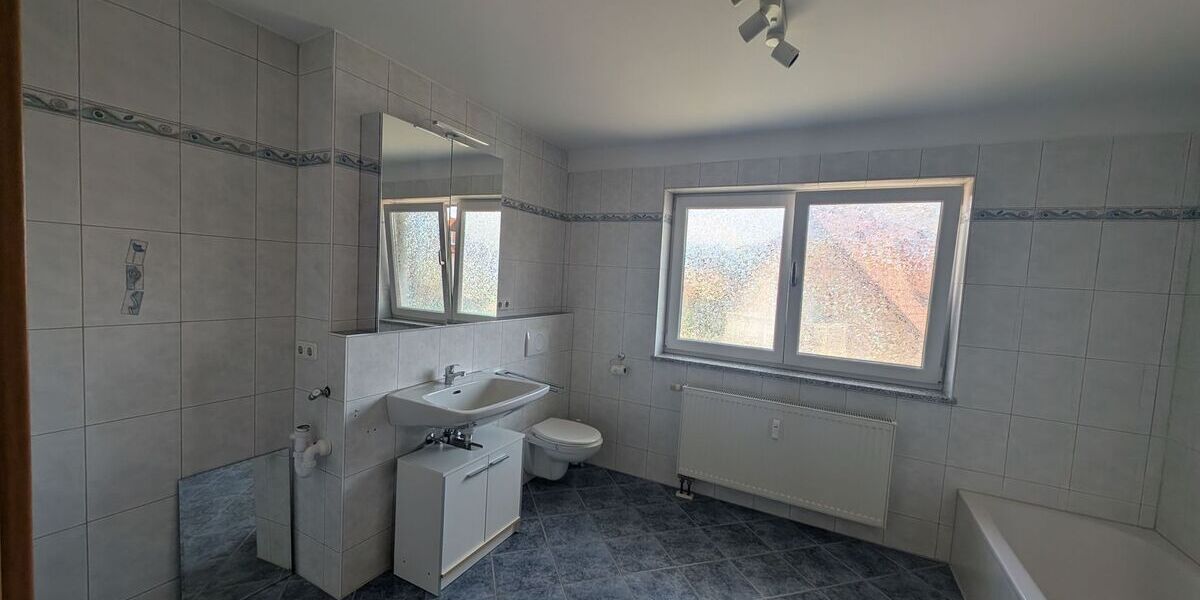 Provisionsfreie, sonnige 3 Zimmerwohnung mit großem Südbalkon und separaten Hobbyraum - Appartement Waidhofen | Angebot:27155332