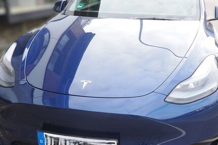 Tesla Model Y 54.000 km 29.800 &euro; Roetgen 52159
