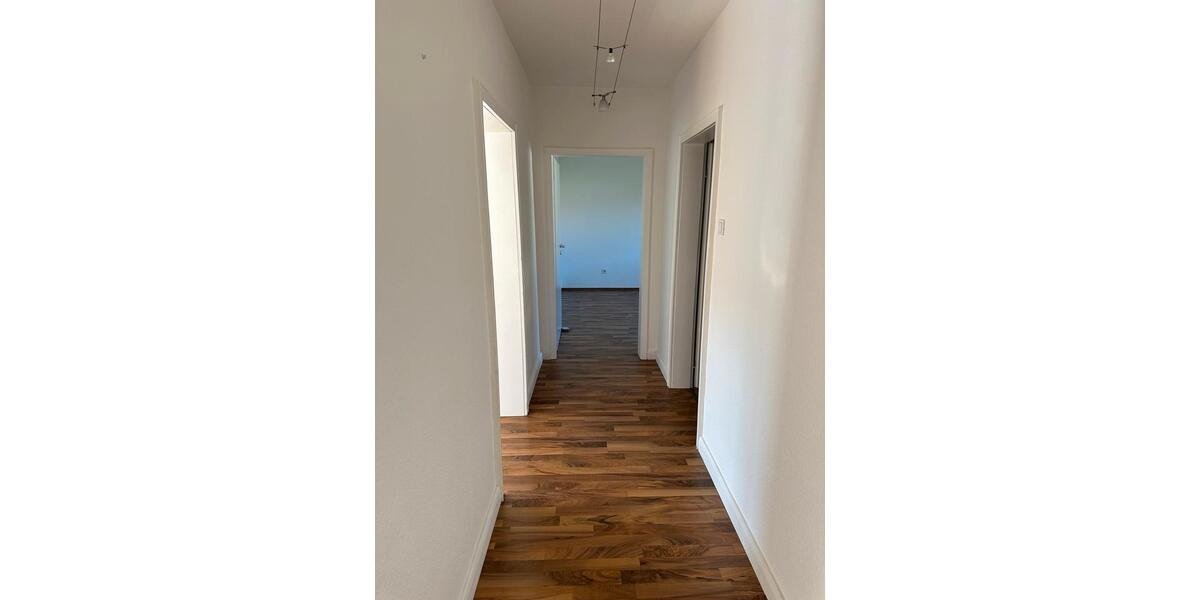 Etagenwohnung Sandhausen - 3 Zimmer, 85 m&sup2;, 1.200&euro; | Angebot:26420809