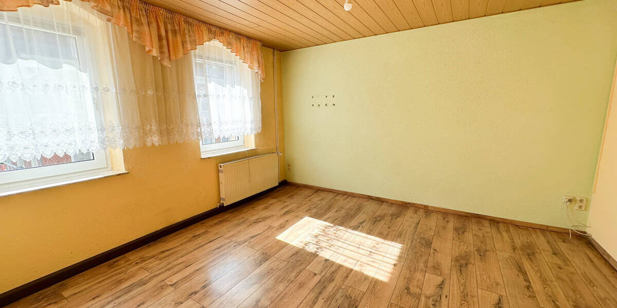 Einfamilienhaus Lößnitz - 1 Zimmer, 105 m&sup2;, 69.000&euro; | Angebot:24043862