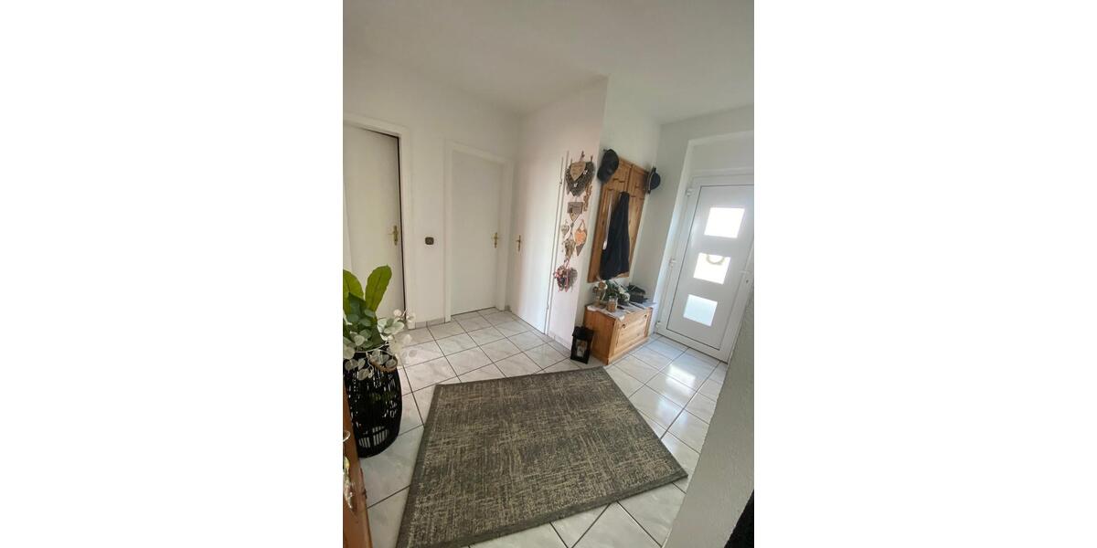 Etagenwohnung Bergneustadt - 3 Zimmer, 81 m&sup2;, 169.000&euro; | Angebot:26765892
