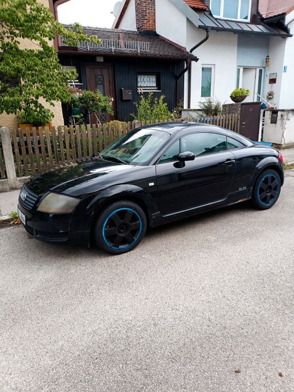 TT