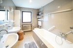 Großzügiges Zwei- bis Dreifamilienhaus mit Garten, ausgebautem Untergeschoss und Ausbaupotenzial. - Zweifamilienhaus Zell am Main | Angebot:26876421