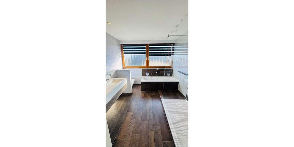 Etagenwohnung Euskirchen Innenstadt - 4 Zimmer, 134 m&sup2;, 429.000&euro; | Angebot:25385846