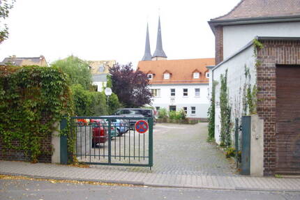2 RaumWohnung Am Schwanteich mit Einbauküche und großen Fensterbad