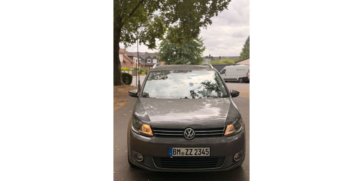 VW Touran 221.341 km 8.500 &euro; Kerpen 50169