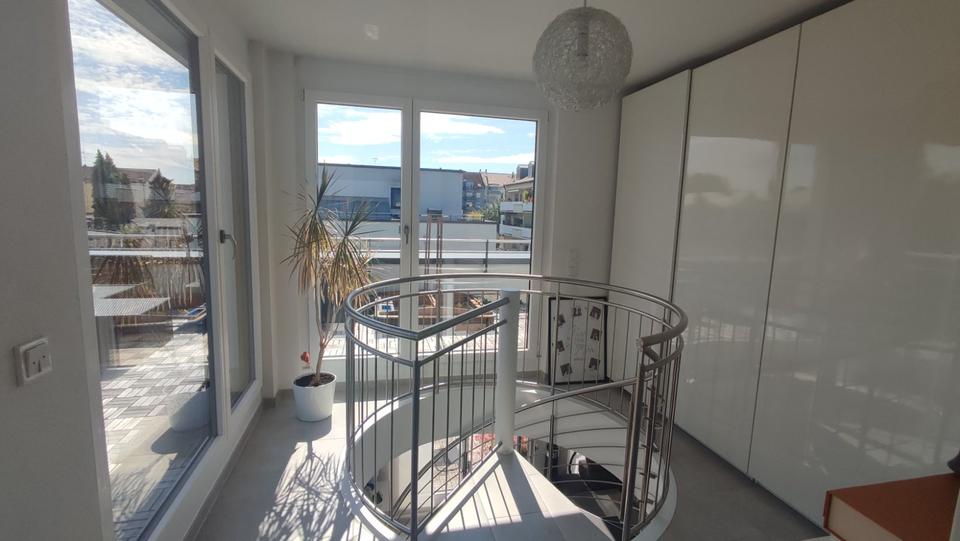 Dachgeschoßwohnung Augsburg Lechhausen - 3.5 Zimmer, 126 m&sup2;, 639.000&euro; | Angebot:25420846