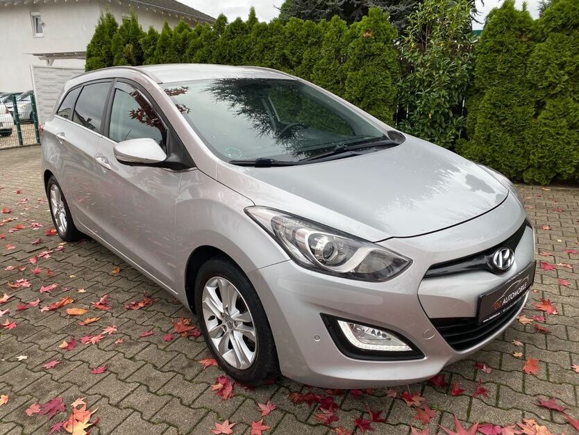 Hyundai i30 81.000 km 8.490 € Oer Erkenschwick 45739