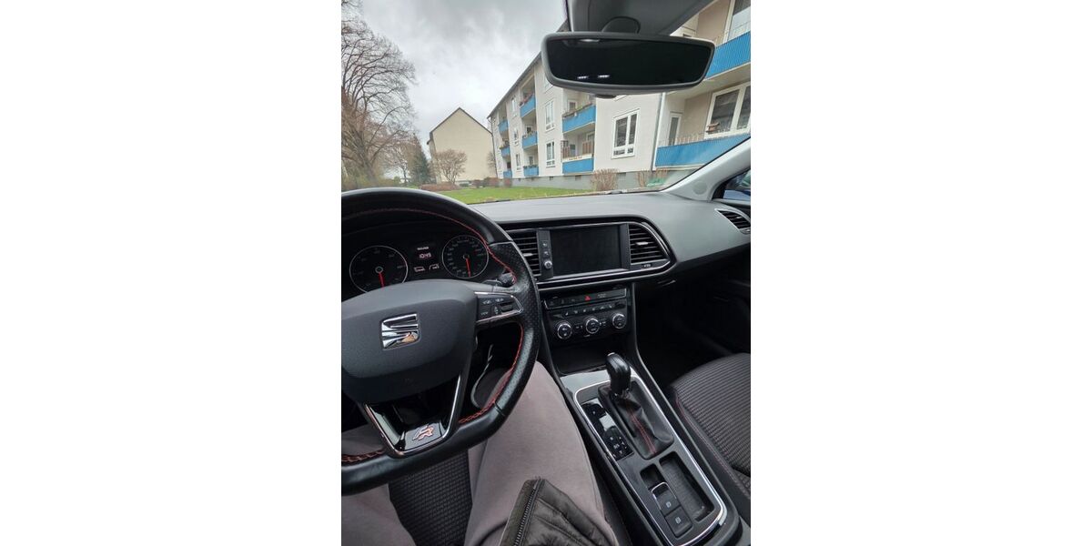 Seat Leon 124.500 km 16.500 &euro; Braunschweig 38126